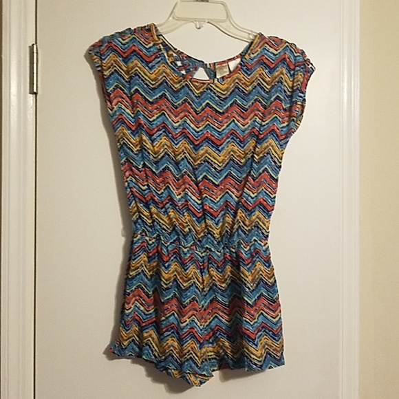 Chevron Romper - Picture 1 of 4